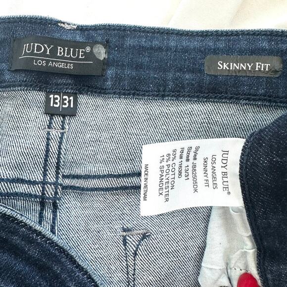 Judy Blue High Rise Skinny Jeans - Size 13/31 - Picture 6 of 6